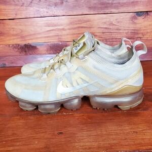 Nike Air Vapormax‎ 2019 Shoes Women 9 Gold Cream Light Bone AR6632-101